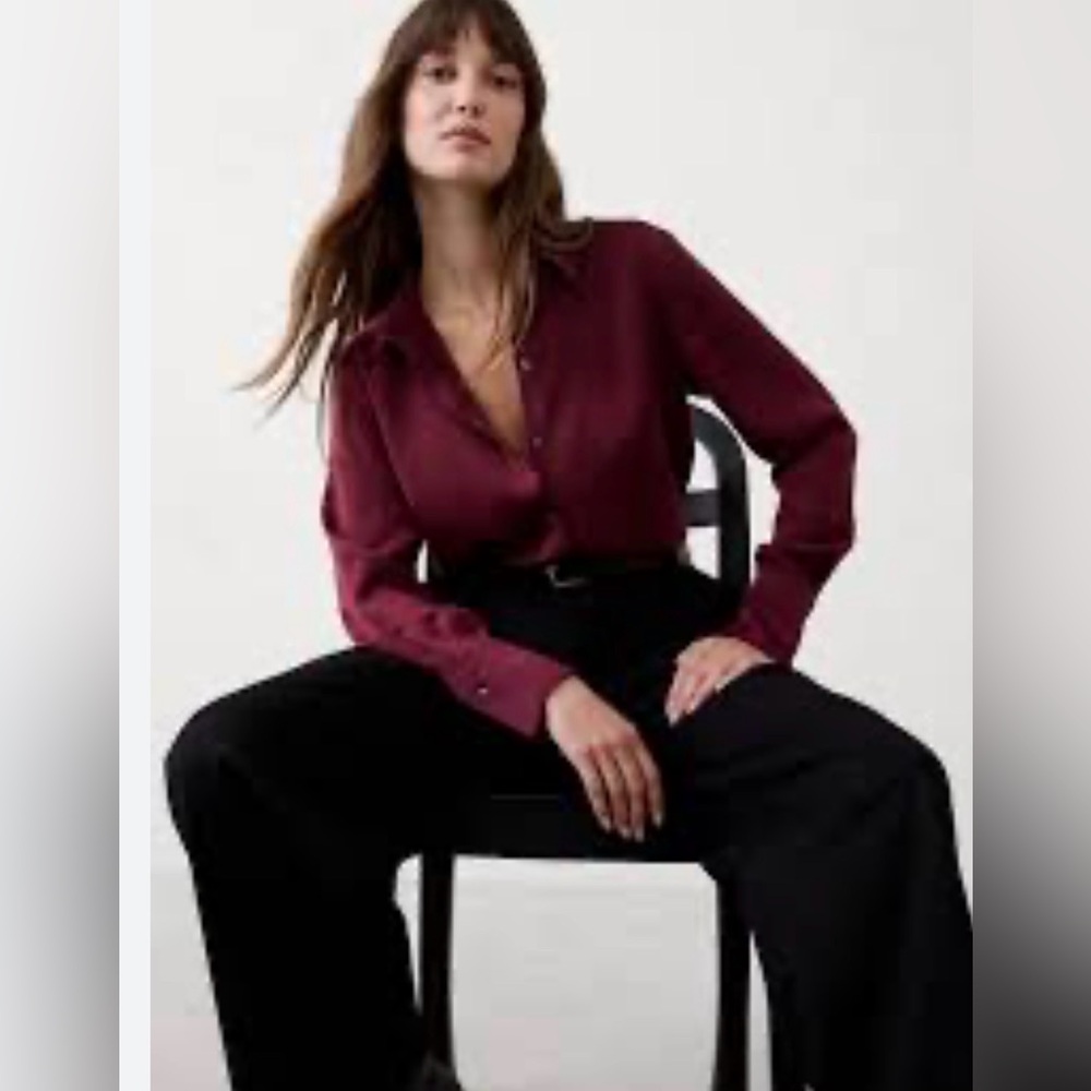 NWT. Banana Republic Factory Women's Silky Classic Shirt. XS